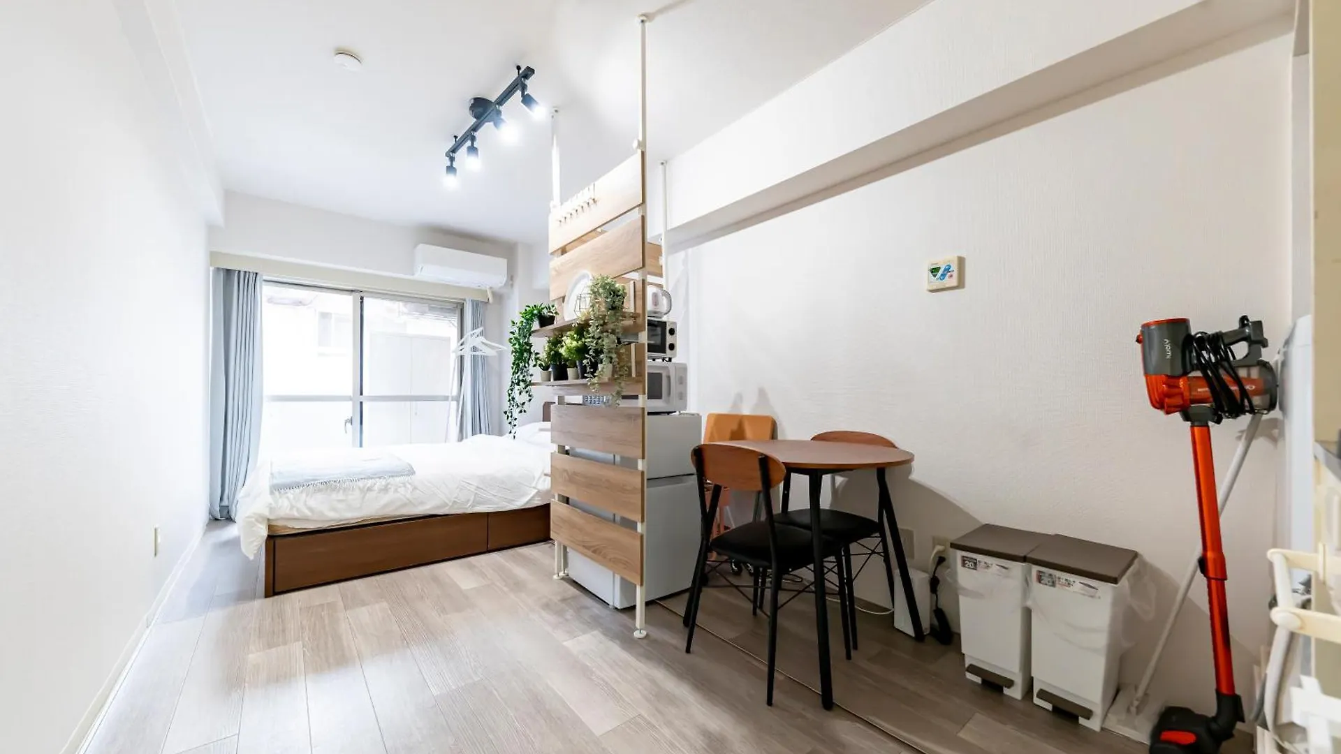 Shinjuku Myroom Tokyo 0*,  Japan